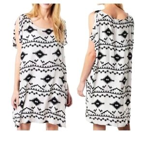 BB DAKOTA Aztec dress size L